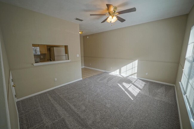 Foto del edificio - 501 S Blair Stone Rd