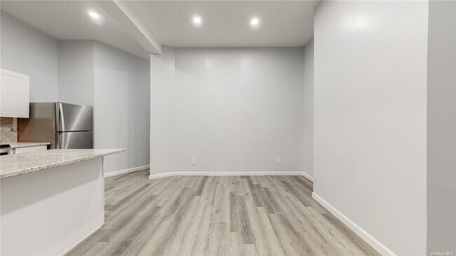 Foto del edificio - 236 Hull St