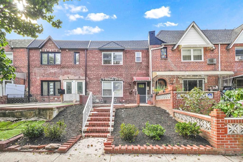 Foto principal - 48-30 64th St