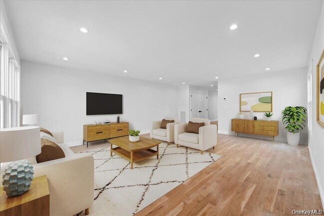 Foto del edificio - 99 Thurton Pl