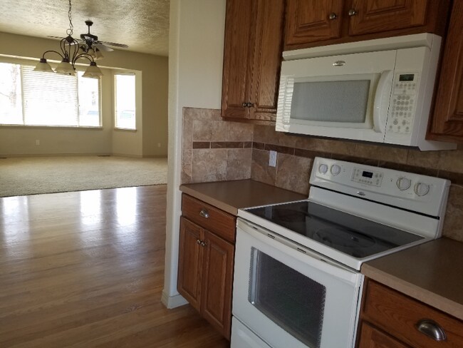 Foto del edificio - 725 Woodridge Court