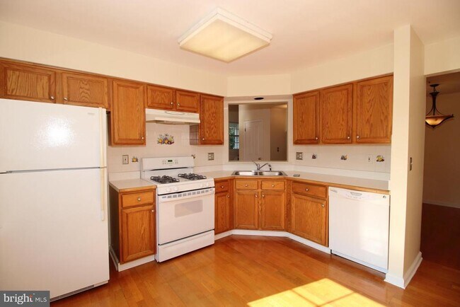 Building Photo - 522 Brickhouse Rd
