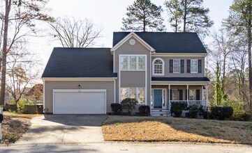 Building Photo - 221 Wild Holly Ln