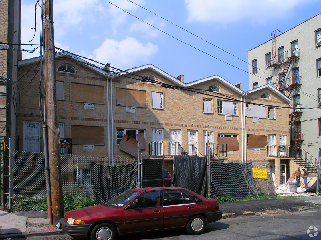 Building Photo - 311 E 163rd St