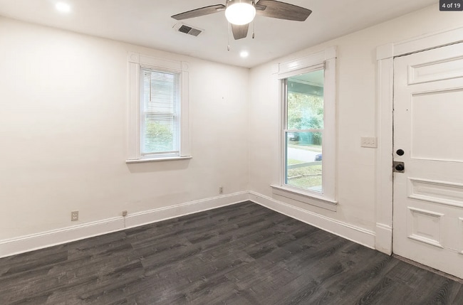 Foto del edificio - 689 Vernon Ave SE