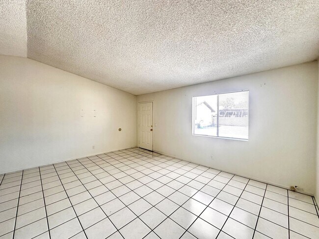 Foto del edificio - AVAILABLE NOW!! 2 BEDROOM 2 BATHROOM APART...