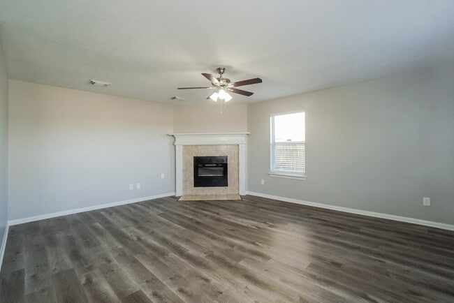 Building Photo - 5370 Kyla Cir
