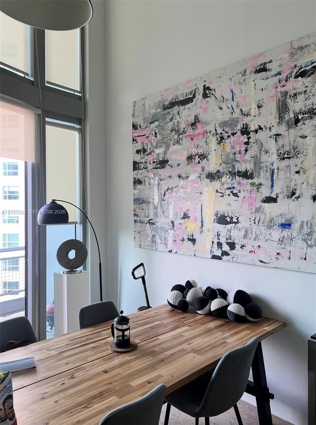 Foto del edificio - 690 SW 1st Ct