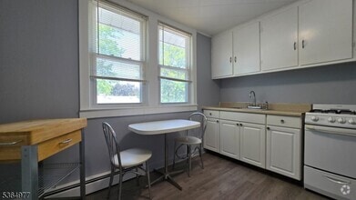 Building Photo - 38 Newark Pompton Tpke