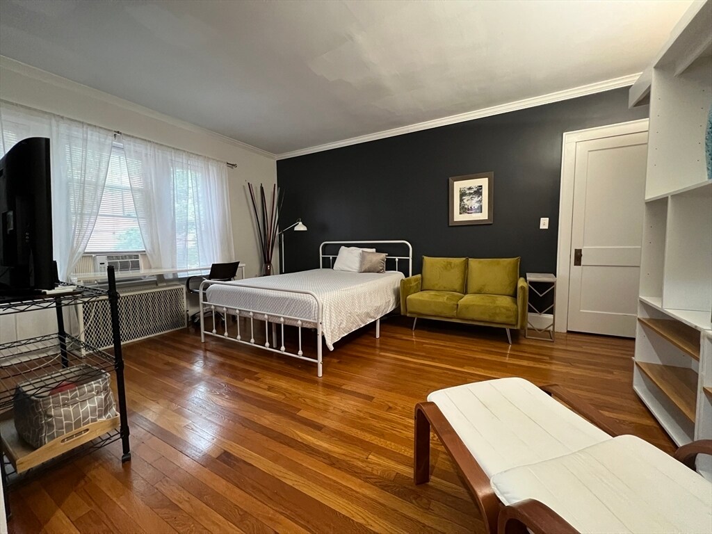 Foto principal - 21 Bradlee Rd