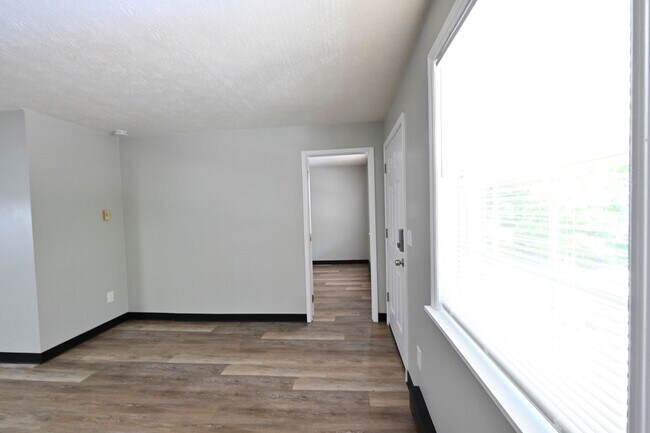 Foto del edificio - 26 Sunnyslope Dr
