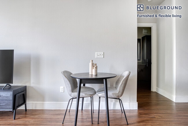 Foto del edificio - 1621 E 6th St