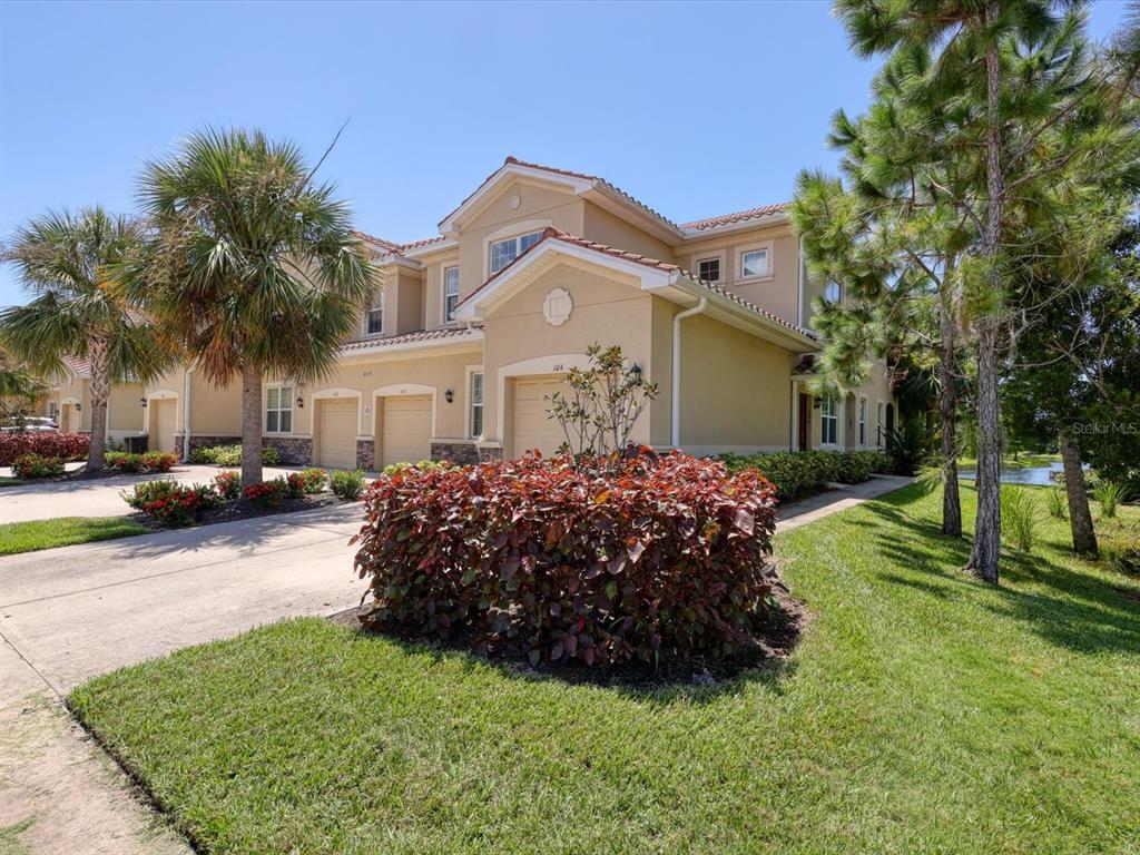 Primary Photo - 8219 Enclave Way