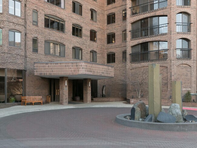 Building Photo - 1201 Yale Plz