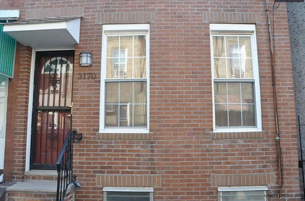 Primary Photo - Single Family House For Rent - Port Richmond