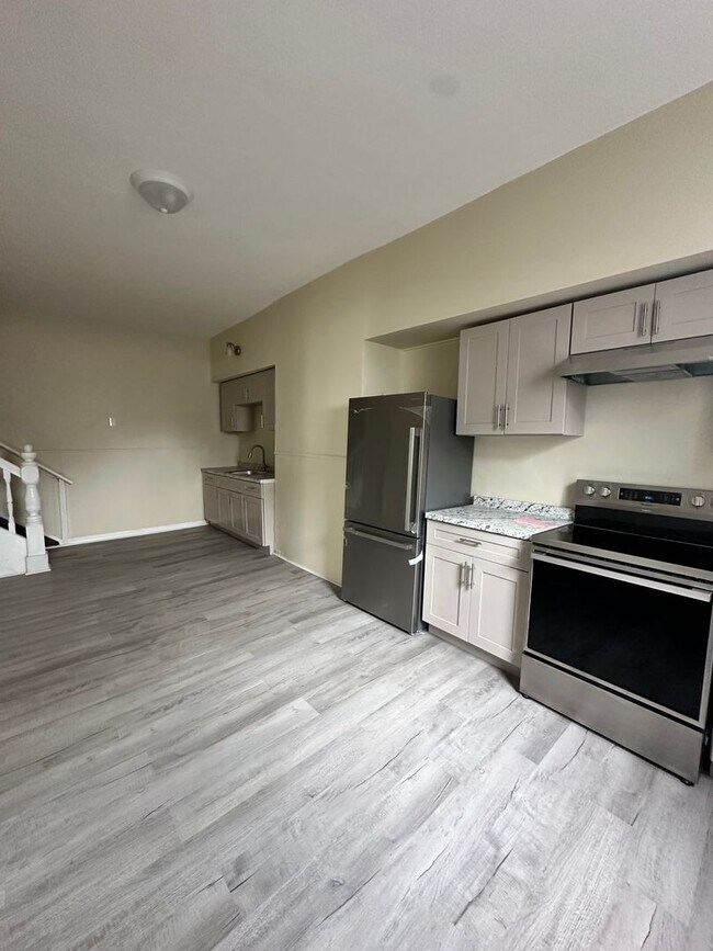 Foto del edificio - 1326-1330 N Washington Street