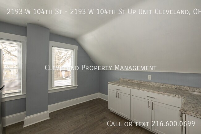 Foto del edificio - 2193 W 104th St