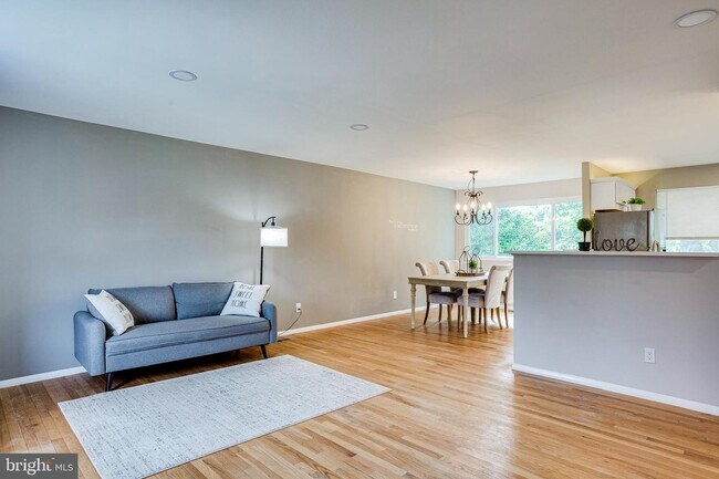 Foto del edificio - 9221 Snyder Ln