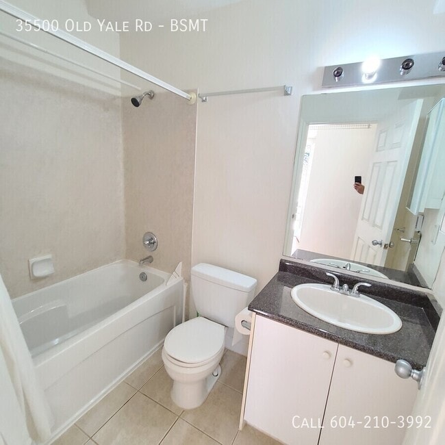 Building Photo - East Abbotsford Basement Suite