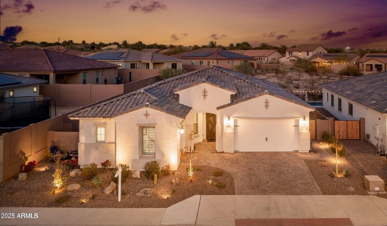 Foto principal - 2453 N 211th Ln
