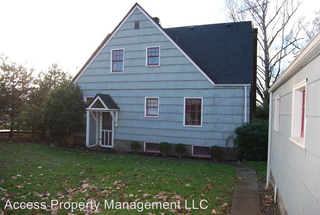 Building Photo - 4 br, 2 bath House - 450 N Yamhill St