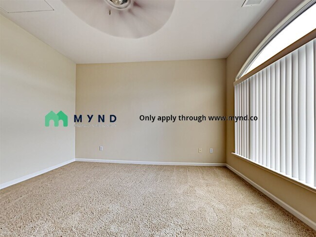 Foto del edificio - 7910 Walerga Rd