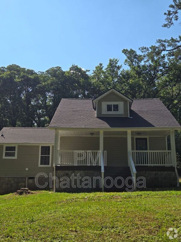 Building Photo - 220 Hillside Dr
