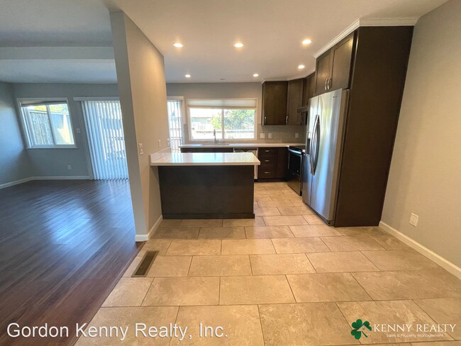 Building Photo - 4 br, 2 bath House - 2456 Liberty Court,