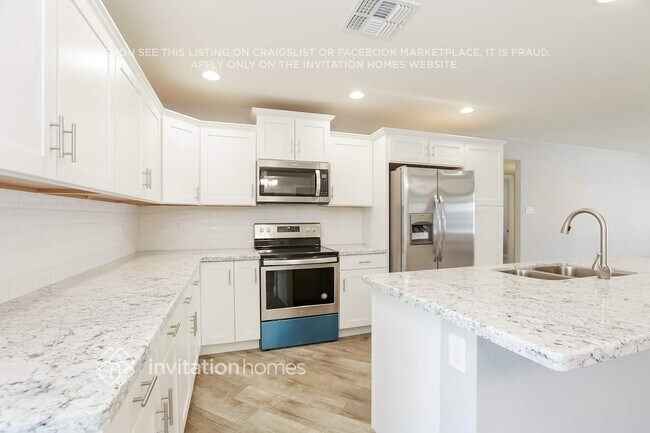 Foto del edificio - 6827 S Willow Dr