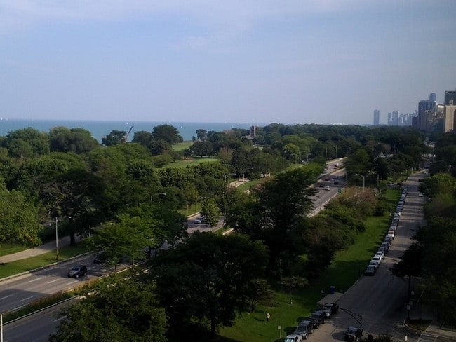 Downtown View - 4200 N Marine Dr