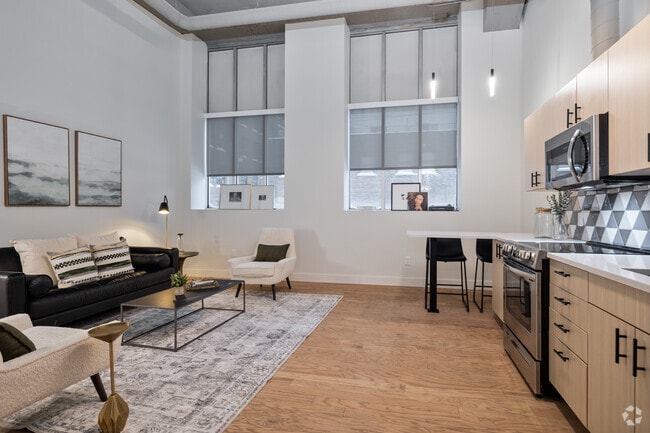 1BR, 1BA - 642SF - Dining Room - H - Innovation Landing