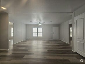 Building Photo - 18118 US-41