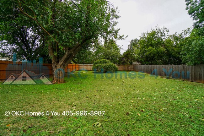 Building Photo - Save 50% off the first full months rent. M...