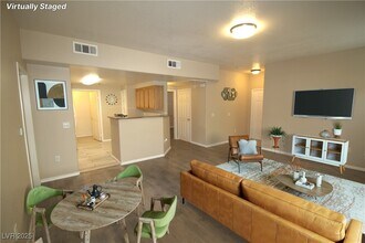 Building Photo - 10550 W Alexander Rd