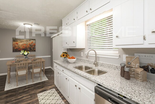 Building Photo - 1546 Thornwood Ct
