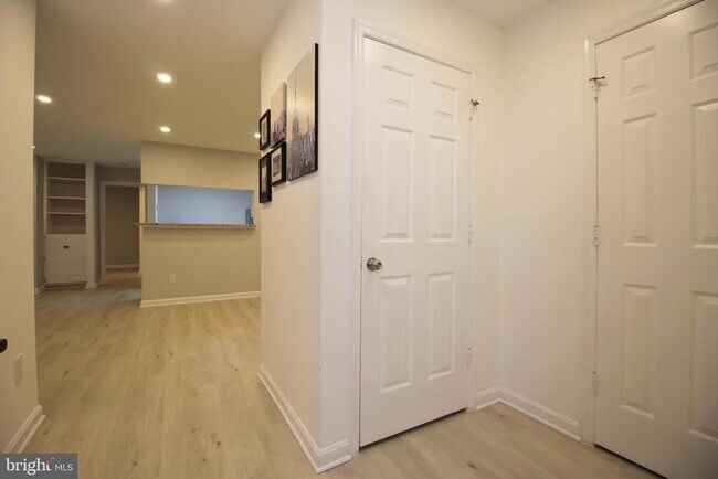 Foto del edificio - 2233 Lovedale Ln