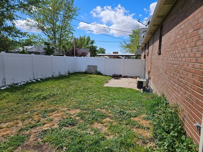 Photo - 51-53 W 1100 S Apartment