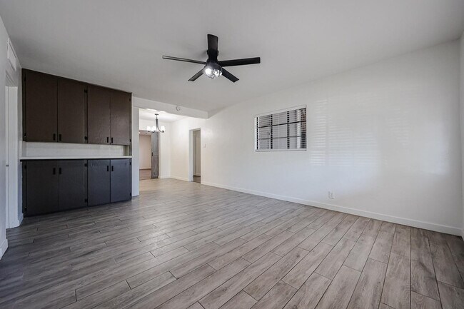 Foto del edificio - 2816 N 33rd Pl