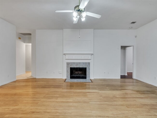 Foto del edificio - 16715 Lighthouse View Dr