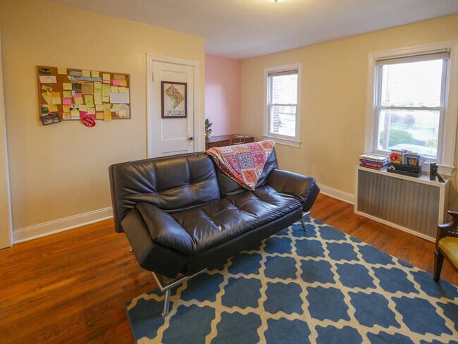 Foto del edificio - 711 Kearny St NE