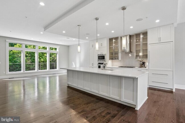 Foto del edificio - 5342 Merriam St