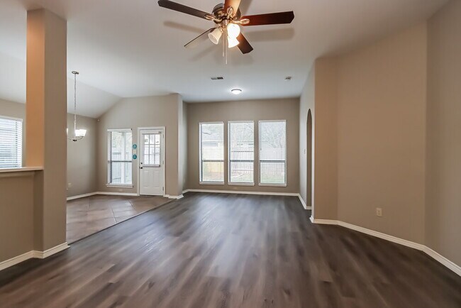 Building Photo - 13323 Lake Passage Ln