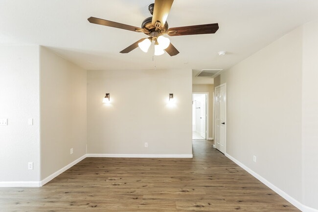 Foto del edificio - 2638 E Valencia Dr