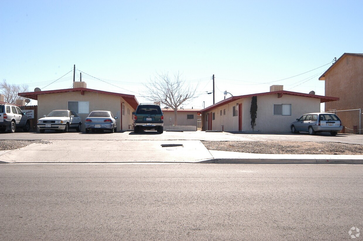 Building Photo - The Diplomat Apartments
