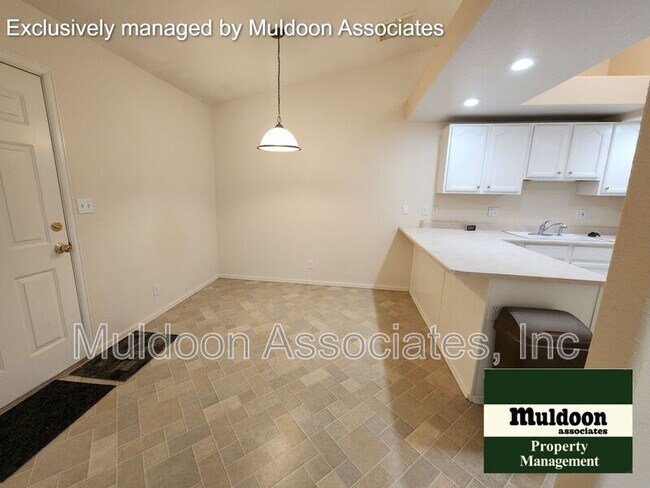 Foto del edificio - 955 S Kyle Ln