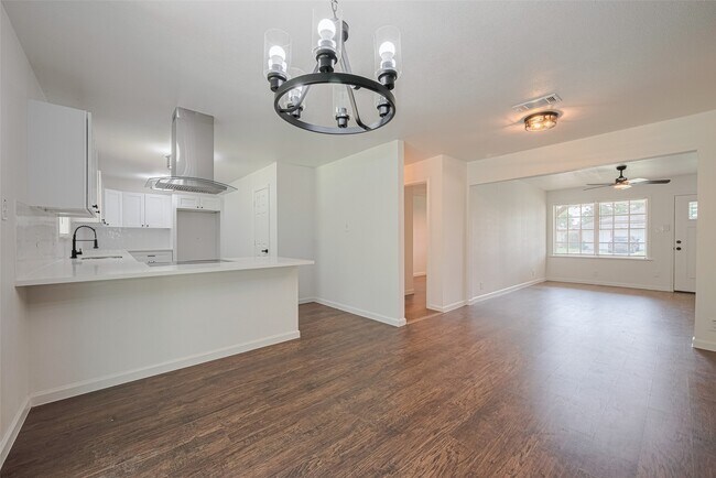 Foto del edificio - 2112 Walnut Ln
