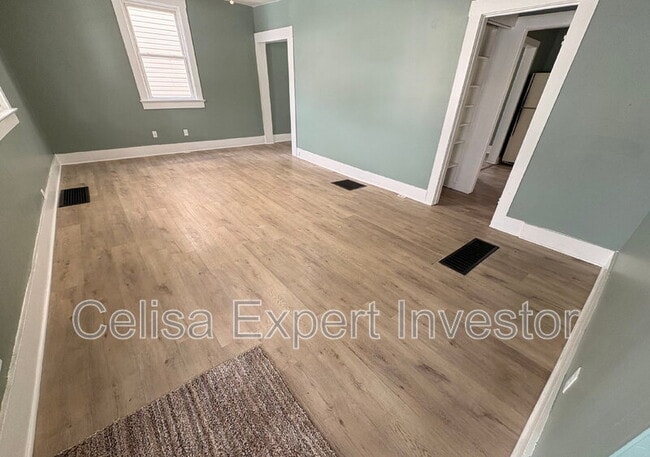 Foto del edificio - 3731 Webster St