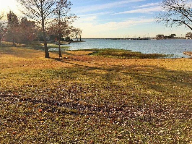 Building Photo - 500 Scenic Dr