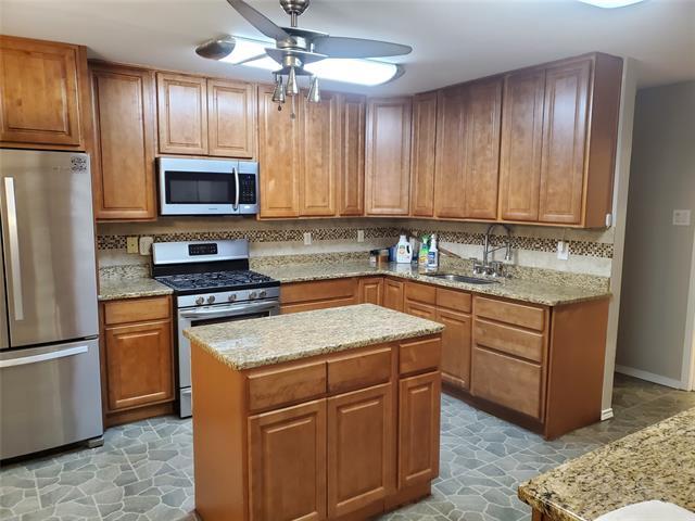 Foto del edificio - 6115 Preston Crest Ln