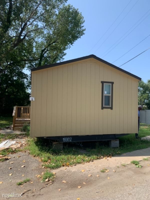 Primary Photo - 3 br, 2 bath Mobile Home - 908 NE St John